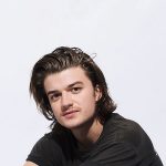 Joe-Keery_Cowlick_1